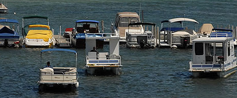 Houseboating in Michigan